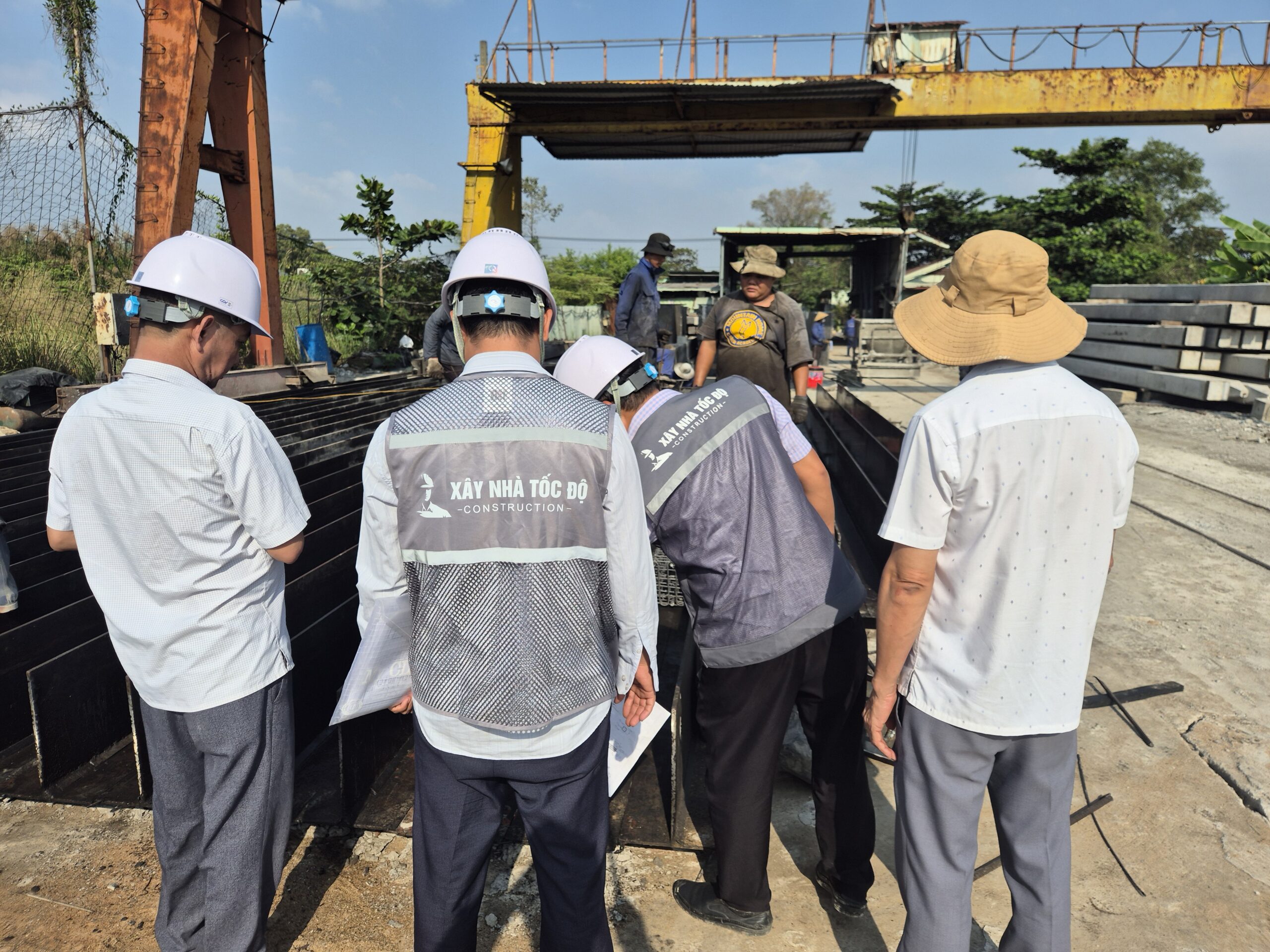Kỹ sư Xây Nhà Tốc Độ tư vấn phân tích dòng tiền cho chủ đầu tư