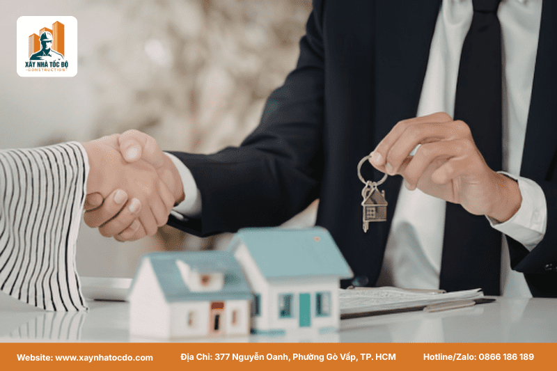 Chủ đầu tư hài lòng khi nhận bàn giao công trình xây nhà trọn gói từ Xây Nhà Tốc Độ