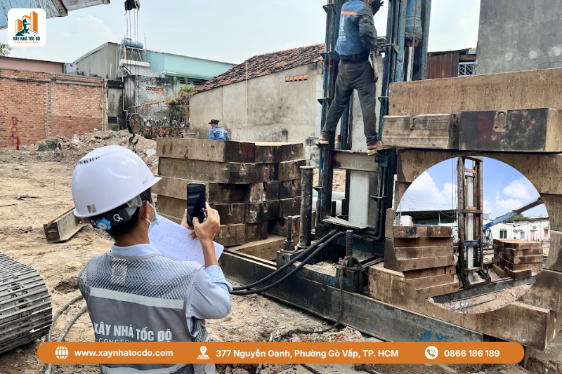 Phương pháp ép cọc neo được áp dụng trong quy trình thi công nghiệm thu ép cọc cho nhà phố liền kề.