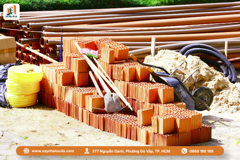 Một công trình được áp dụng quy trình giám sát an toàn xây dựng chặt chẽ, mọi thứ gọn gàng, ngăn nắp.