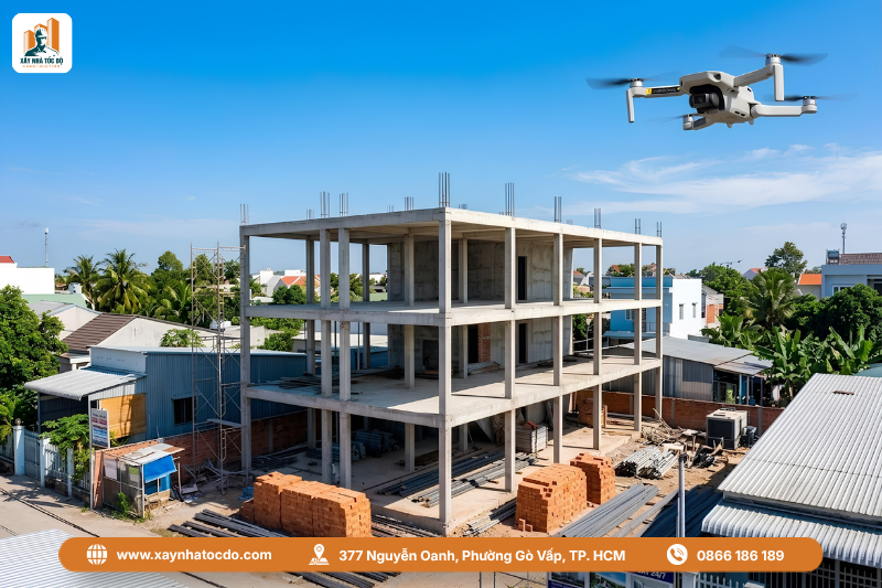 Flycam trong hệ báo cáo giám sát từ xa của Xây Nhà Tốc Độ ghi lại toàn cảnh công trình.